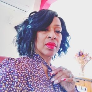 Meet your Posher, Deborah